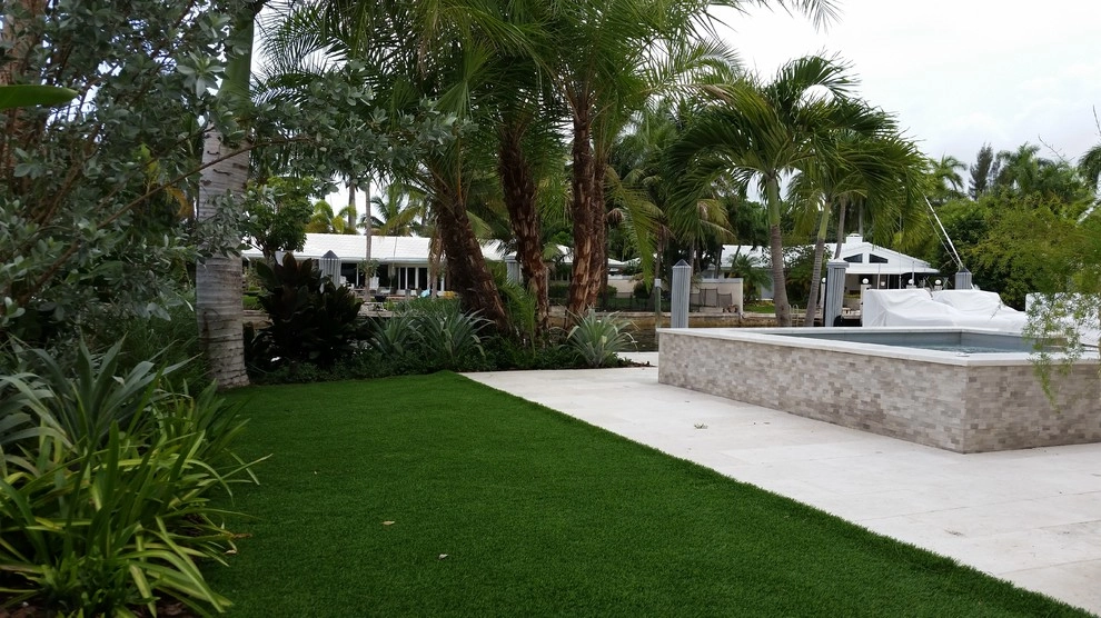 Fort Lauderdale Canal Residence by LandFluent Landscape Architecture - Photo 3
