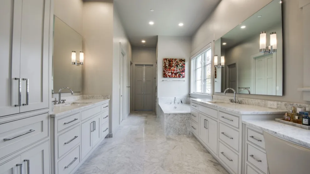 Transitional University Park Residence by Hawkins-Welwood Homes - Photo 20