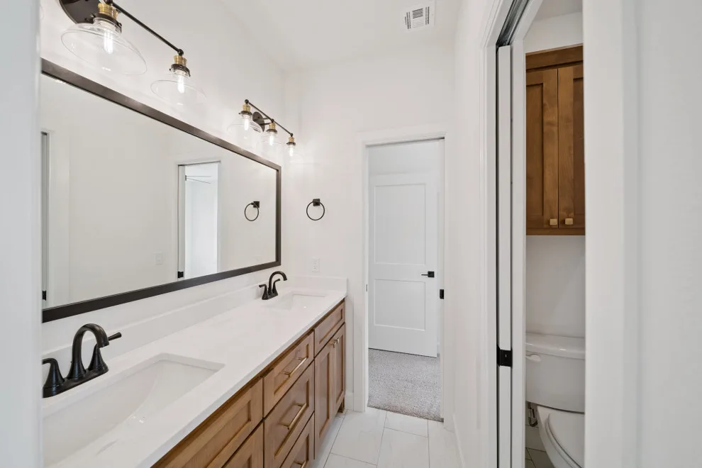 Bespoke Residence Inola Oklahoma by Mahogany Homes - Photo 26