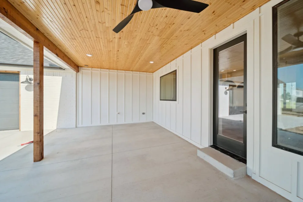 Bespoke Residence Inola Oklahoma by Mahogany Homes - Photo 15