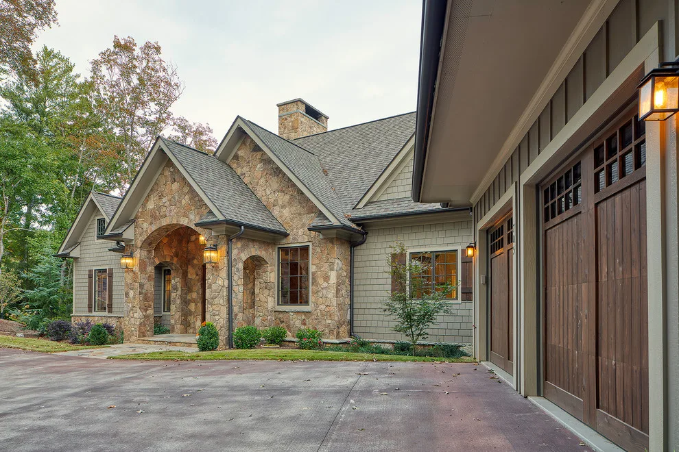 Cliffs Falls South Nassab Residence by Hillcrest Homes Of Keowee Inc. - Photo 8
