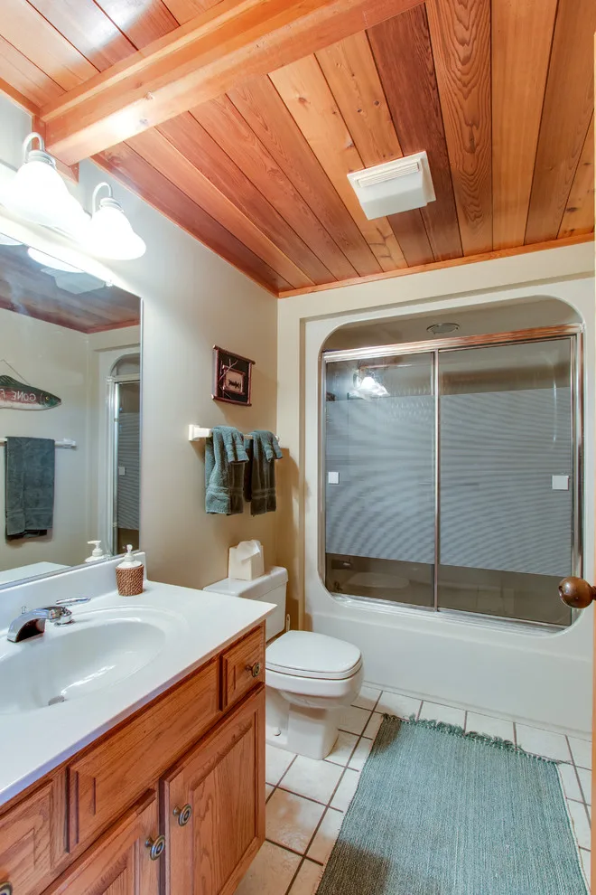 Charming New Residence by CHL Contractors Inc. - Photo 32