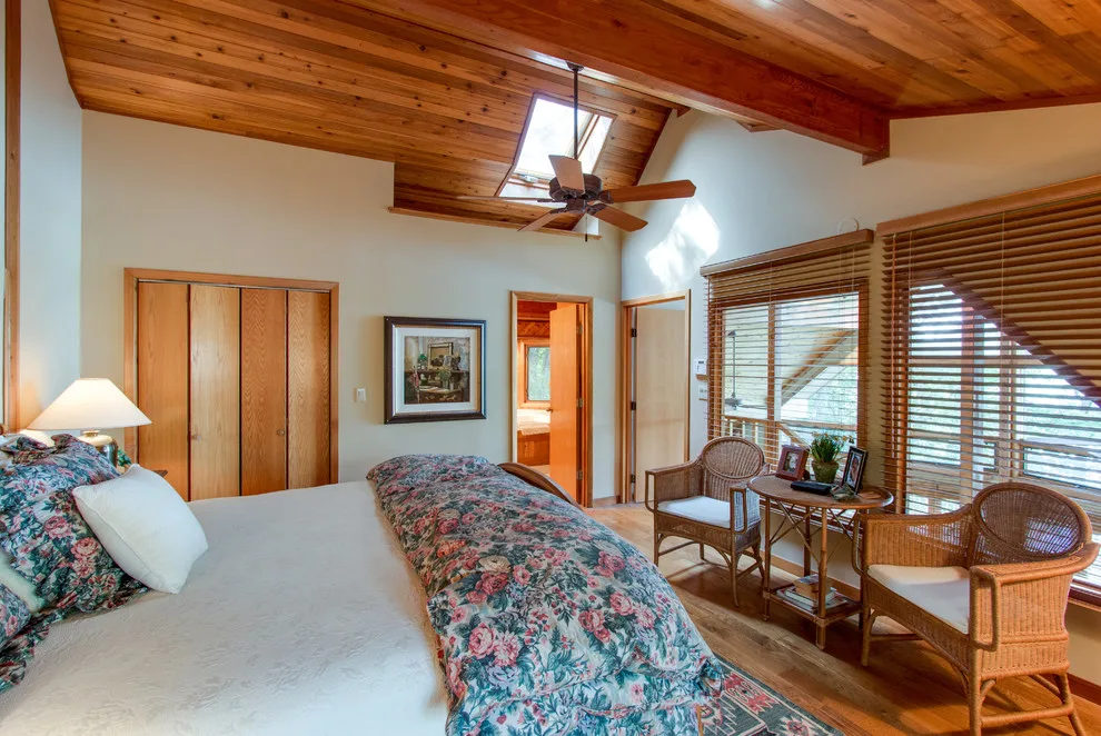 Charming New Residence by CHL Contractors Inc. - Photo 22
