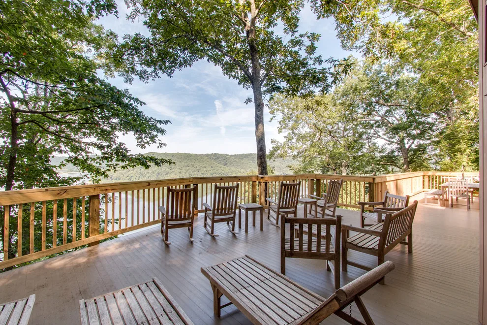 Charming New Residence by CHL Contractors Inc. - Photo 31