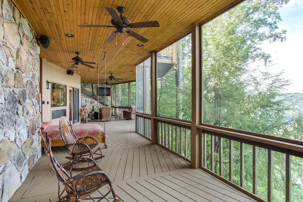 Charming New Residence by CHL Contractors Inc. - Photo 15