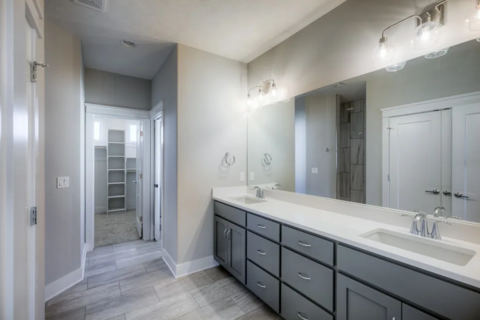 Updated Fieldstone Ranch Design by Landmark Performance Homes - Photo 14