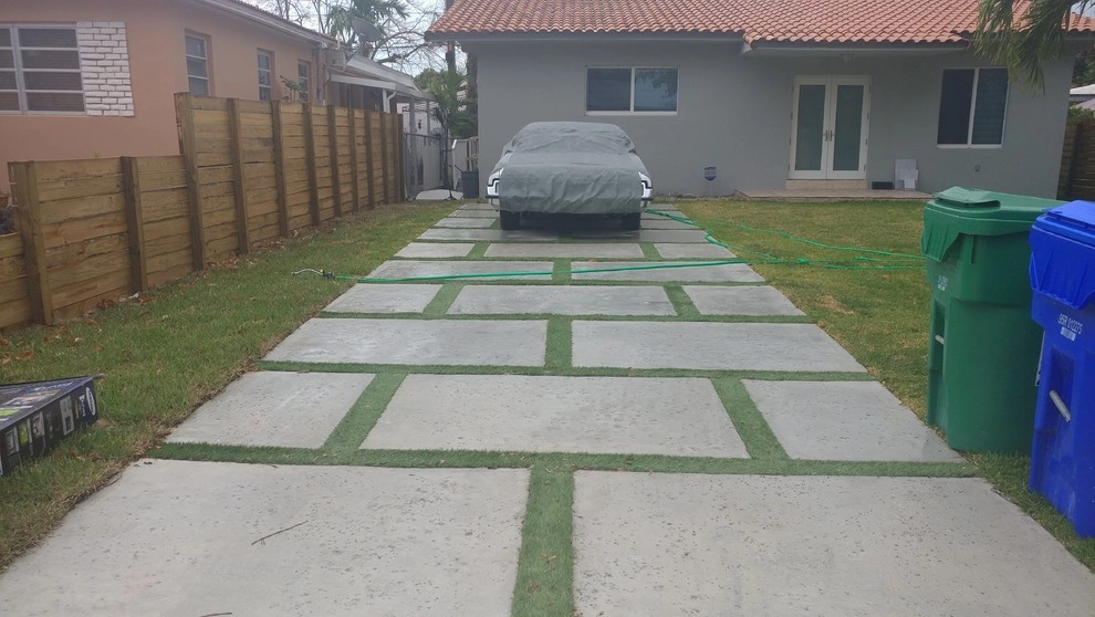 Outdoor Kitchen and Driveway by Amazing Outdoors Miami - Photo 11