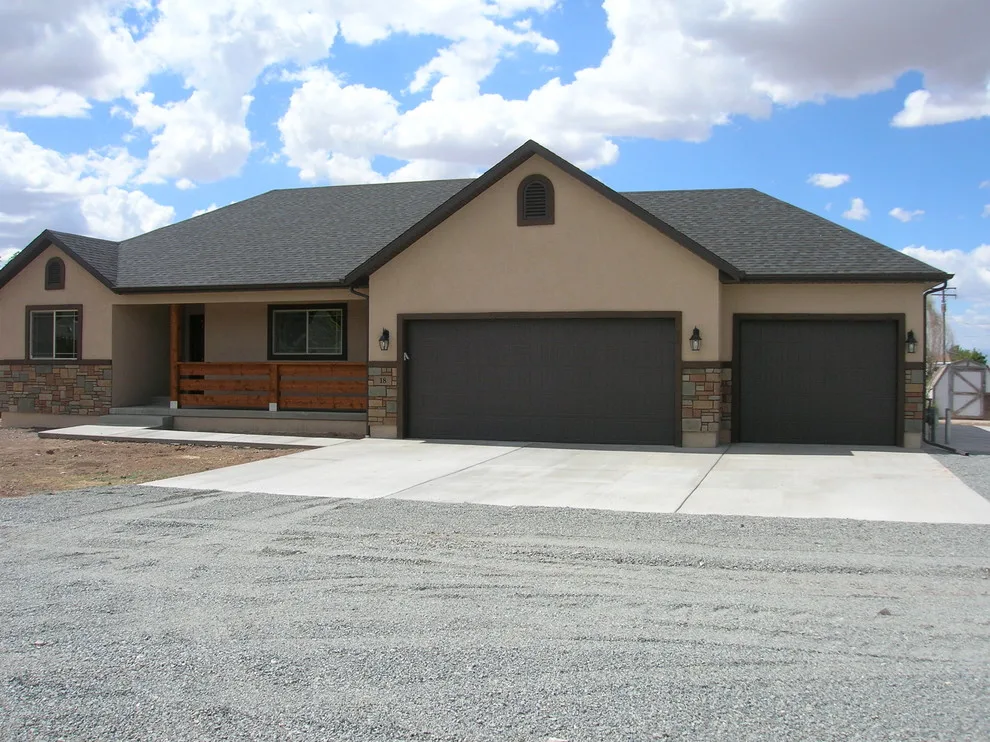Fresh Residence in Minersville by Radiant Blue Homes - Photo 13