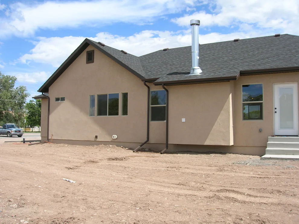 Fresh Residence in Minersville by Radiant Blue Homes - Photo 2