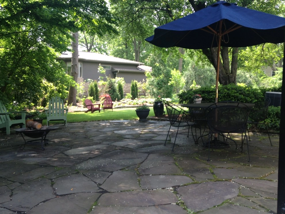 Bluestone Patio Retreat by Landscape Architecture, LLC - Photo 2