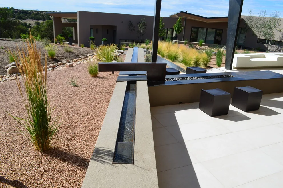 Native & Ultra-Contemporary MasterPiece by Serquis + Associates Landscape Architecture - Photo 2