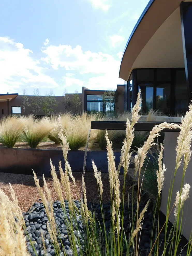 Native & Ultra-Contemporary MasterPiece by Serquis + Associates Landscape Architecture - Photo 13