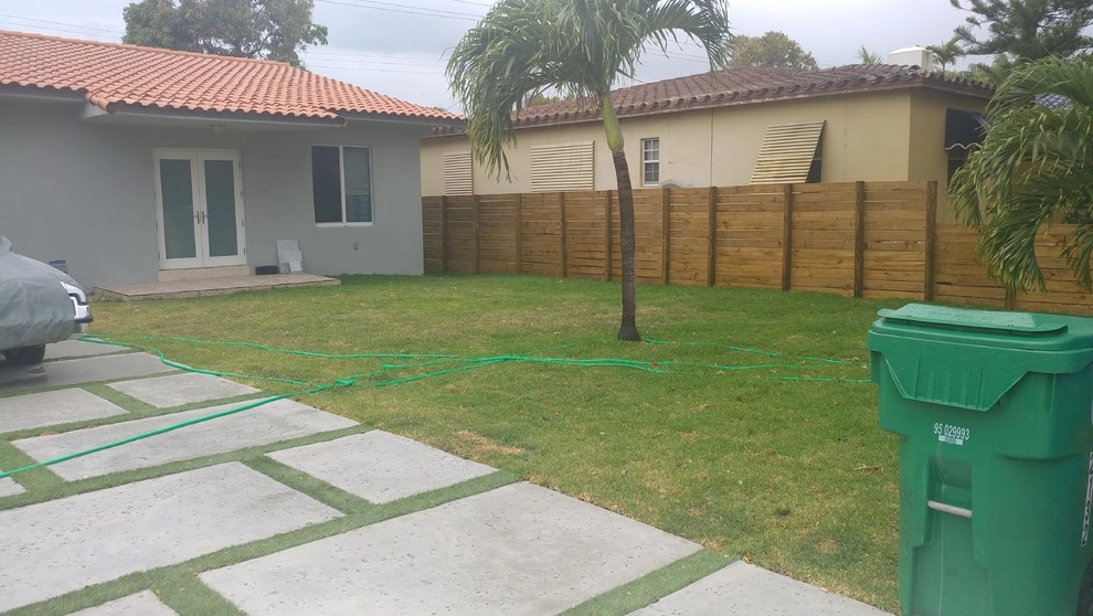 Outdoor Kitchen and Driveway by Amazing Outdoors Miami - Photo 10
