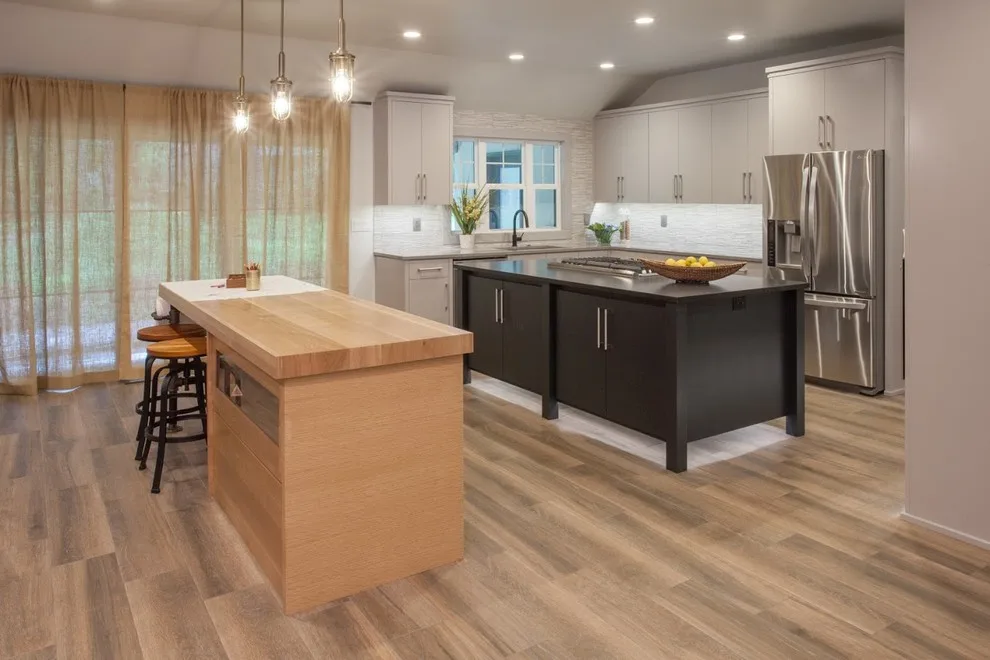 Oak Knoll Residence by Bella Homes Custom Construction And (Re)Design - Photo 3