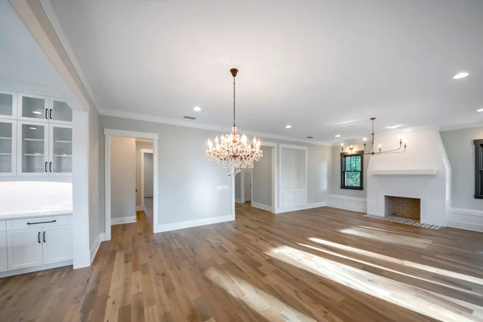 Coastal Summit Transitional by Riverside Homes Custom - Photo 2