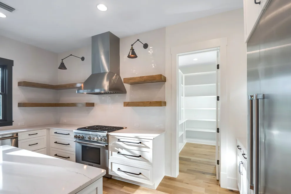 Coastal Summit Transitional by Riverside Homes Custom - Photo 6
