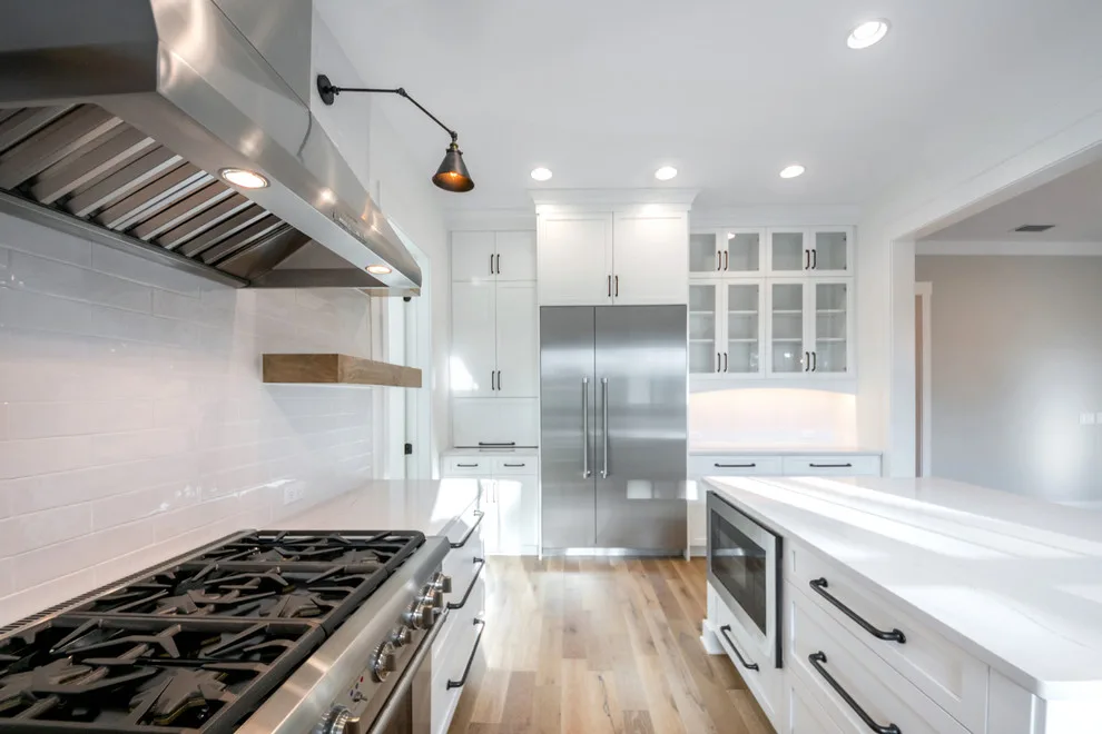 Coastal Summit Transitional by Riverside Homes Custom - Photo 3