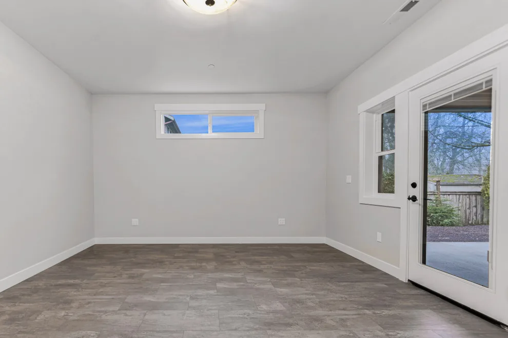 Freese Custom Homes LLC - Photo 12