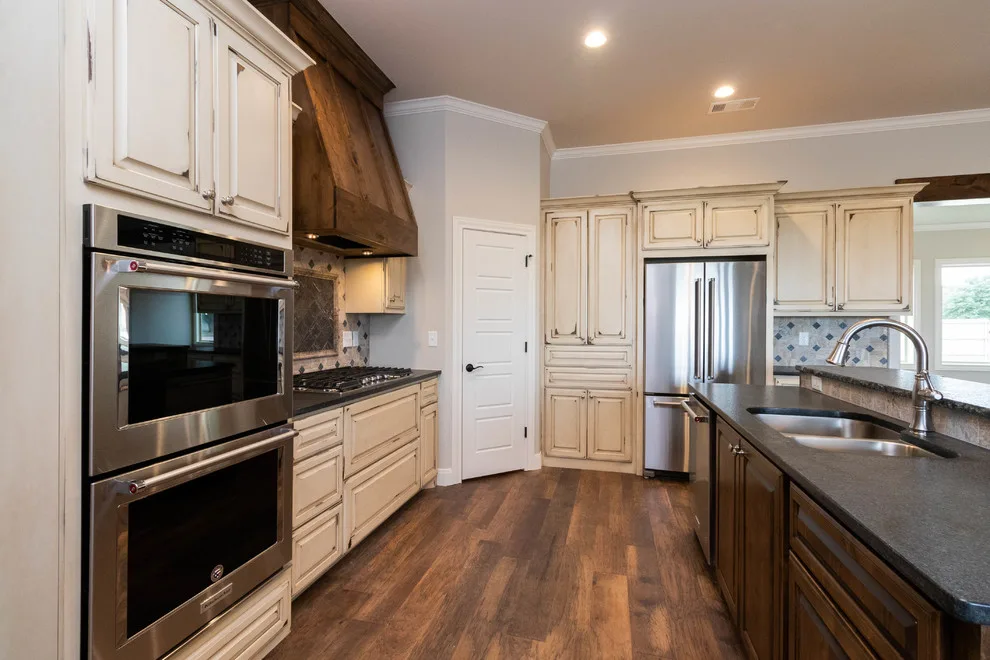 Orchid Bespoke Residence by Bobby Murray Homes LLC - Photo 2