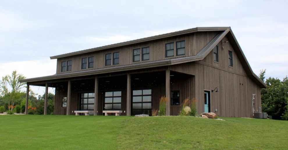 Southern Panels Buildings - Photo 2