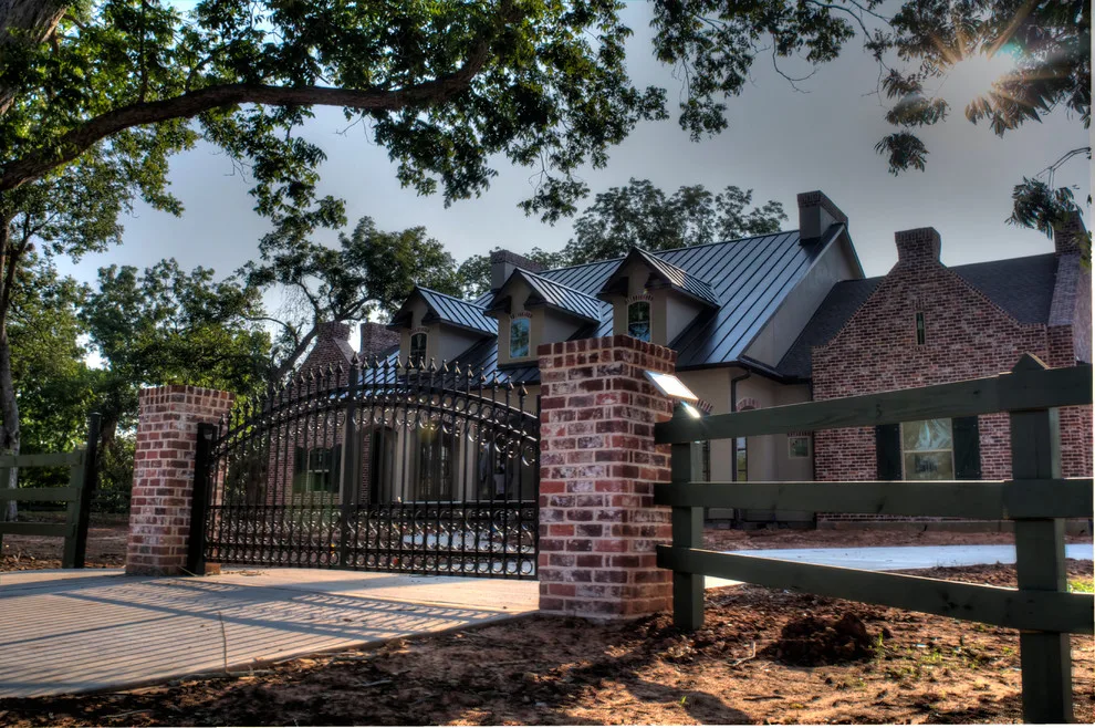 Outdoor Imagery by Arrow Custom Homes, Inc. - Photo 7