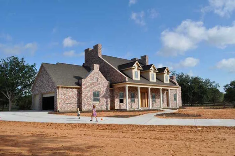 Outdoor Imagery by Arrow Custom Homes, Inc. - Photo 5