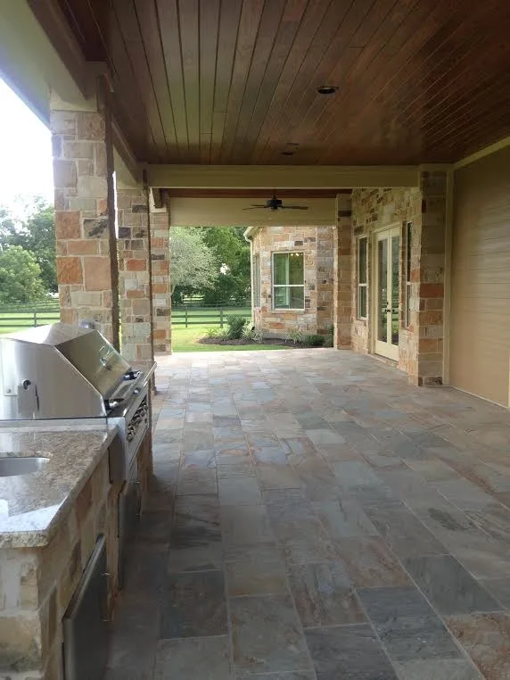Fulshear Bespoke Residence by Arrow Custom Homes, Inc. - Photo 2