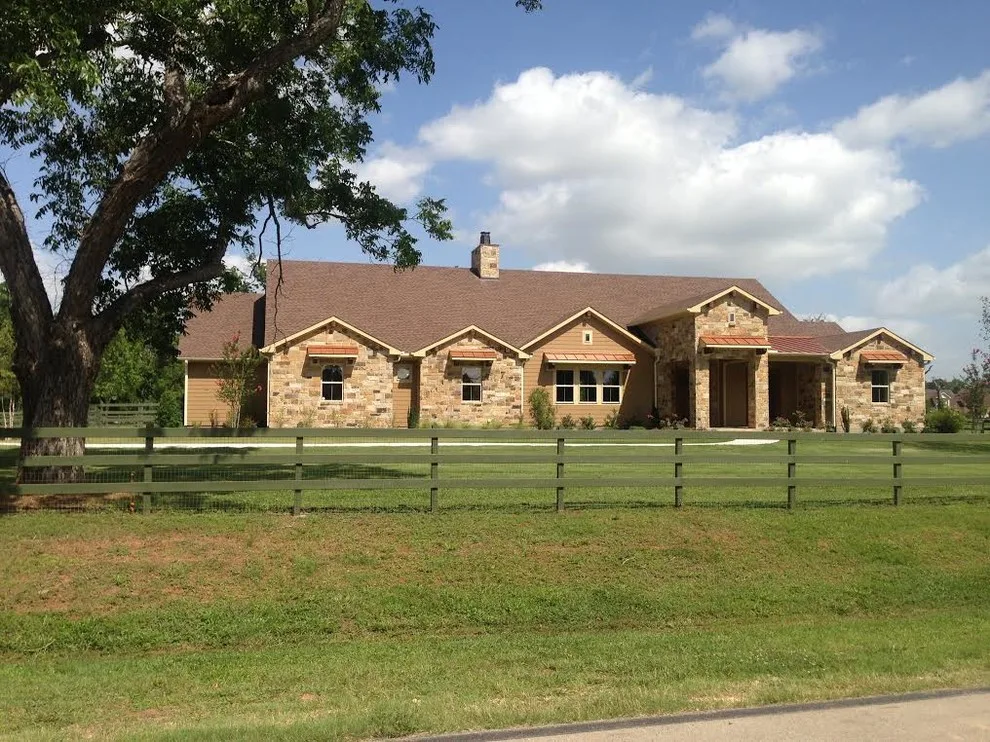 Fulshear Bespoke Residence by Arrow Custom Homes, Inc. - Photo 3
