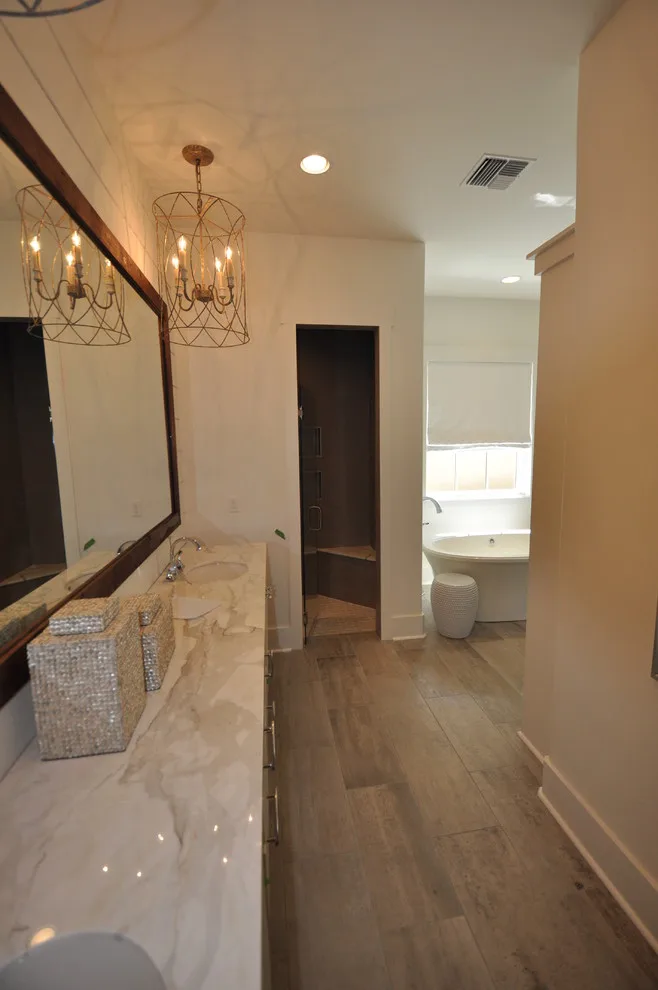 Coastal-Themed - Biltmore Parade Home by Braniff Construction - Photo 2