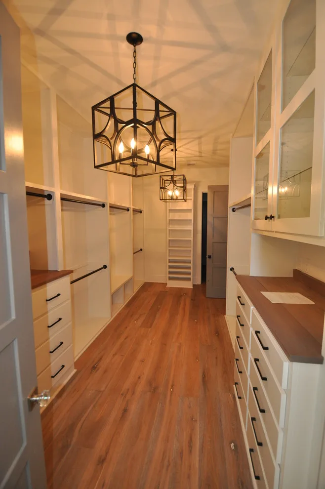 Coastal-Themed - Biltmore Parade Home by Braniff Construction - Photo 14