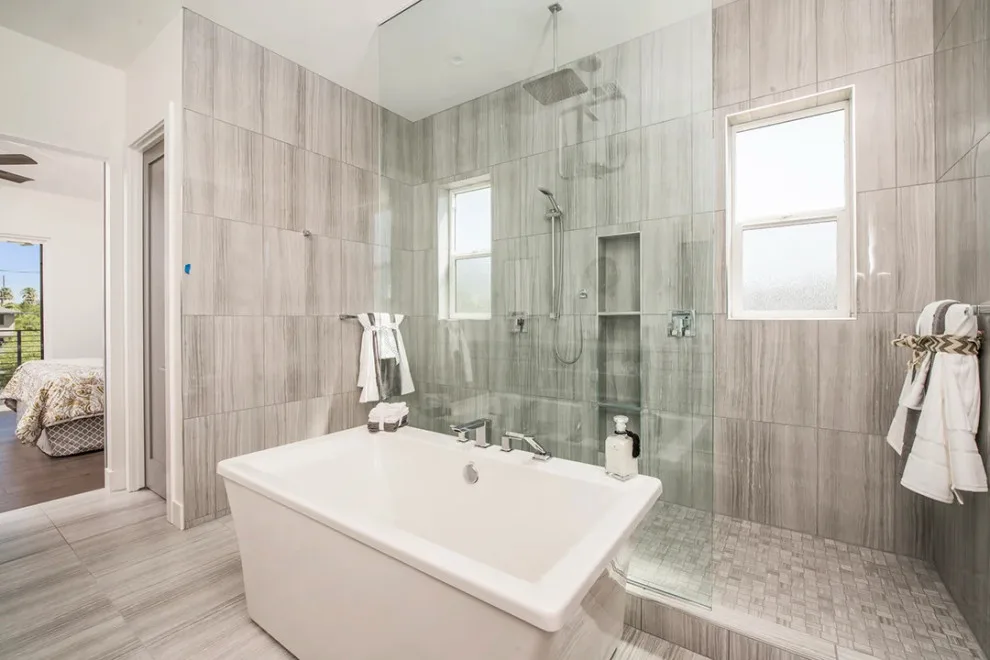 Phoenix Custom Home by Ruiz & Nicholson Construction, LLC - Photo 9
