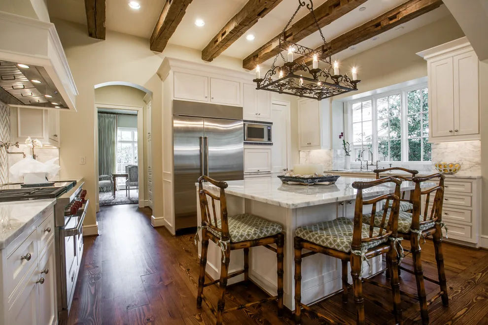 Southern Charm in Park Cities Residence by Hawkins-Welwood Homes - Photo 6