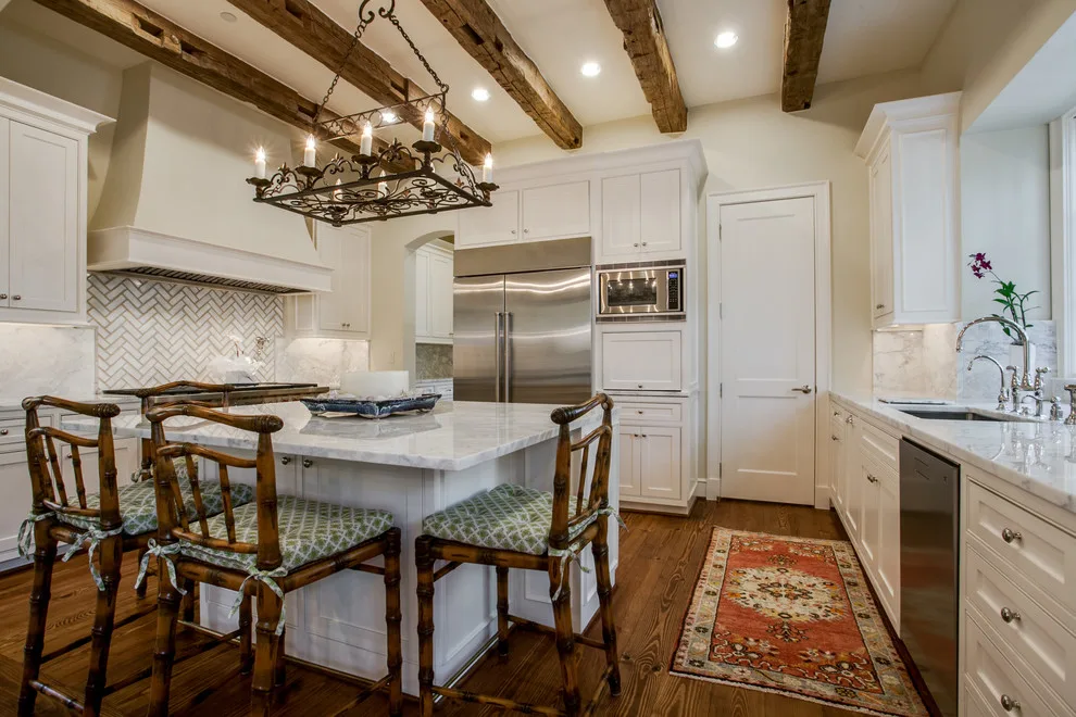 Southern Charm in Park Cities Residence by Hawkins-Welwood Homes - Photo 2