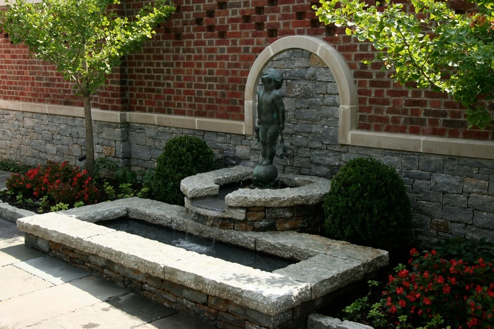 Historic House Revamped by Landscape Workshop - Photo 2