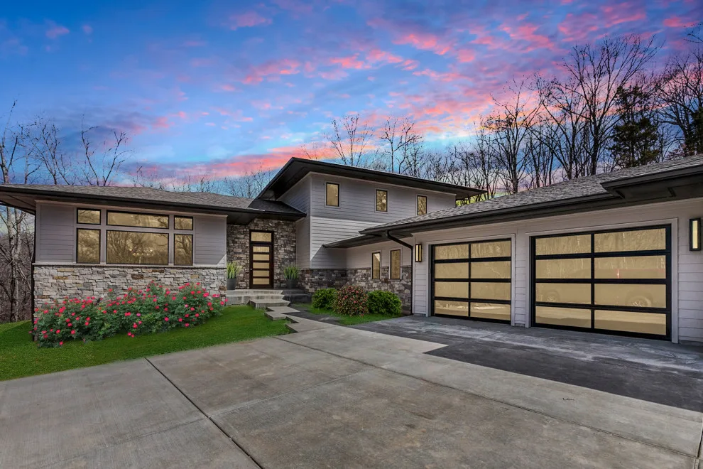 Prize-Winning Contemporary Custom Residence by Hibbs Luxury Homes - St Louis, MO - Photo 32