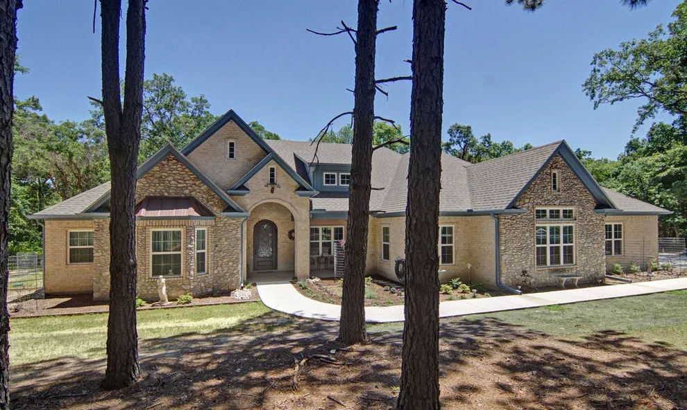 Pine Forest Residence by Mike Blake Custom Homes - Photo 20