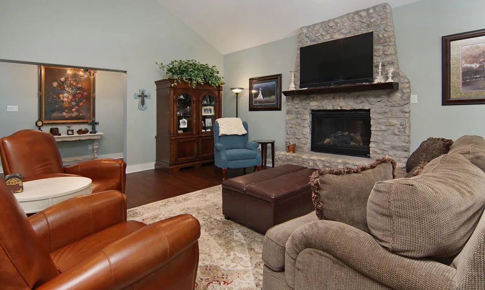 Pine Forest Residence by Mike Blake Custom Homes - Photo 14