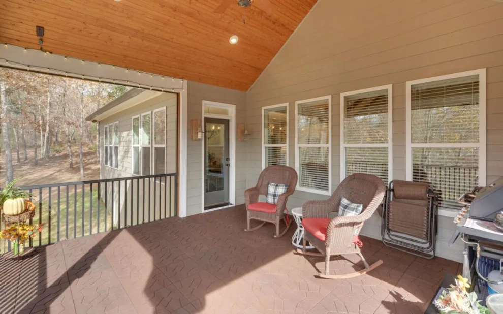 Project DG1015 Plan by Southernwood Homes - Photo 42