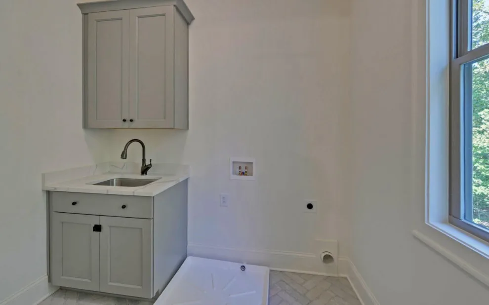 Project SW1042 Plan by Southernwood Homes - Photo 10