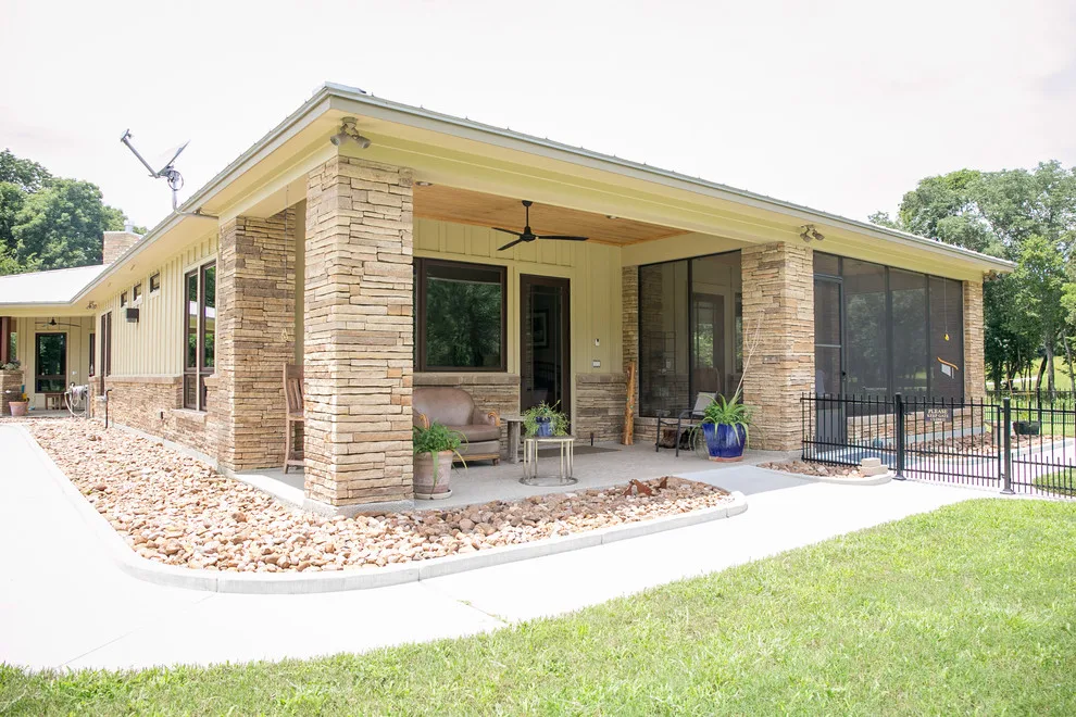 Contemporary Prairie by J.W. Neathery Custom Home Craftsman - Photo 12