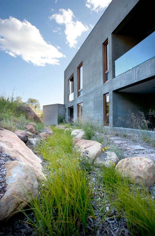 Toro Canyon by Lane Goodkind Landscape Architect - Photo 3