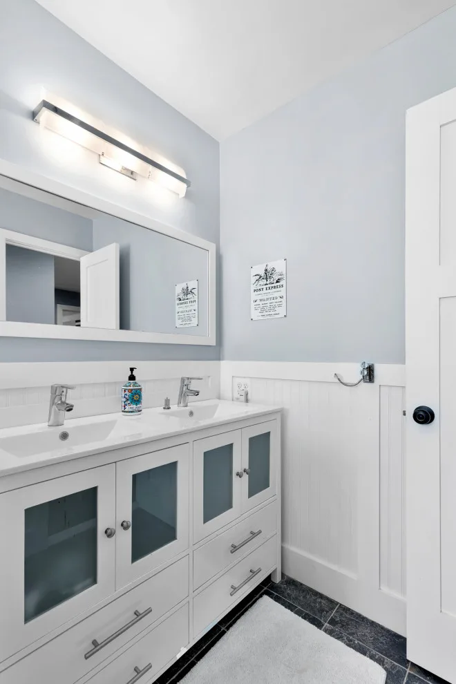 Contemporary Artisans Remodeling in Annandale Virginia by Horizon Building - Photo 6