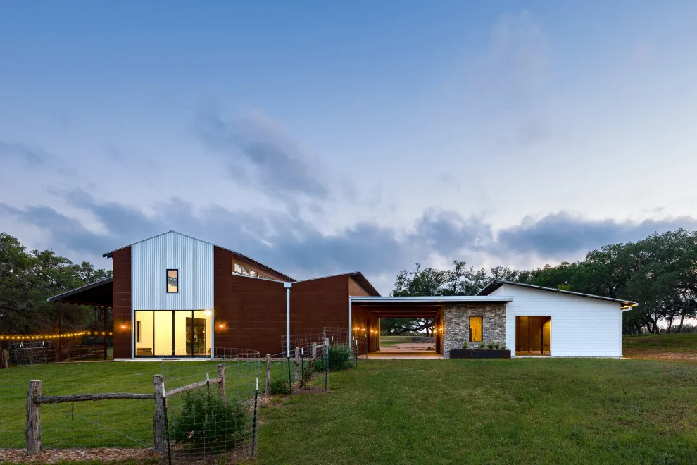 DeSilva Ranch by Blue Horse Building & Design - Photo 3