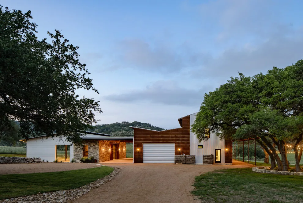 DeSilva Ranch by Blue Horse Building & Design - Photo 11