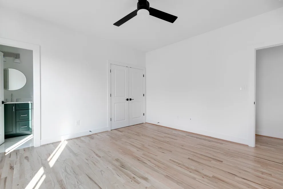 Elegant Minimalism | Richmond Duplex by Keel Custom Homes - Photo 9