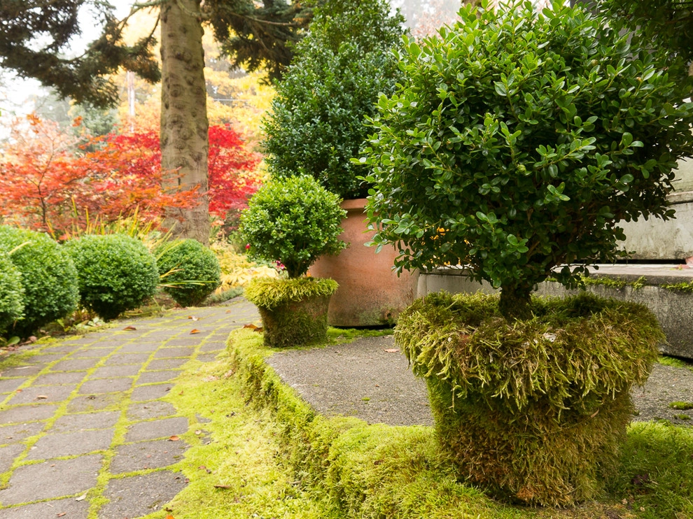 Moss elements in the garden by Le Jardinet - Photo 2