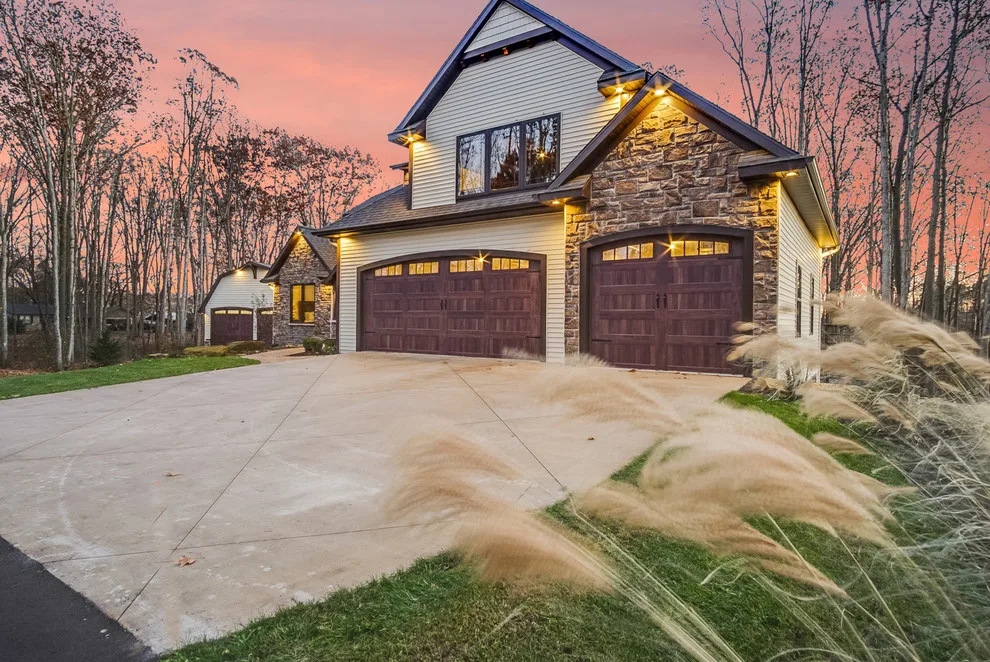 Robinson Outdoors by Marcusse Construction - Photo 2