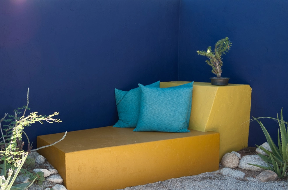 Colored walls in the garden by Le Jardinet - Photo 6