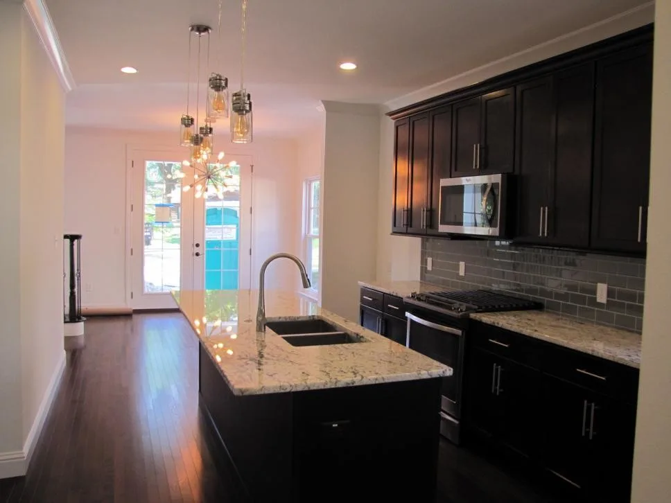 Rosewood Bespoke Residence by Mahn Custom Homes And Renovations - Photo 6
