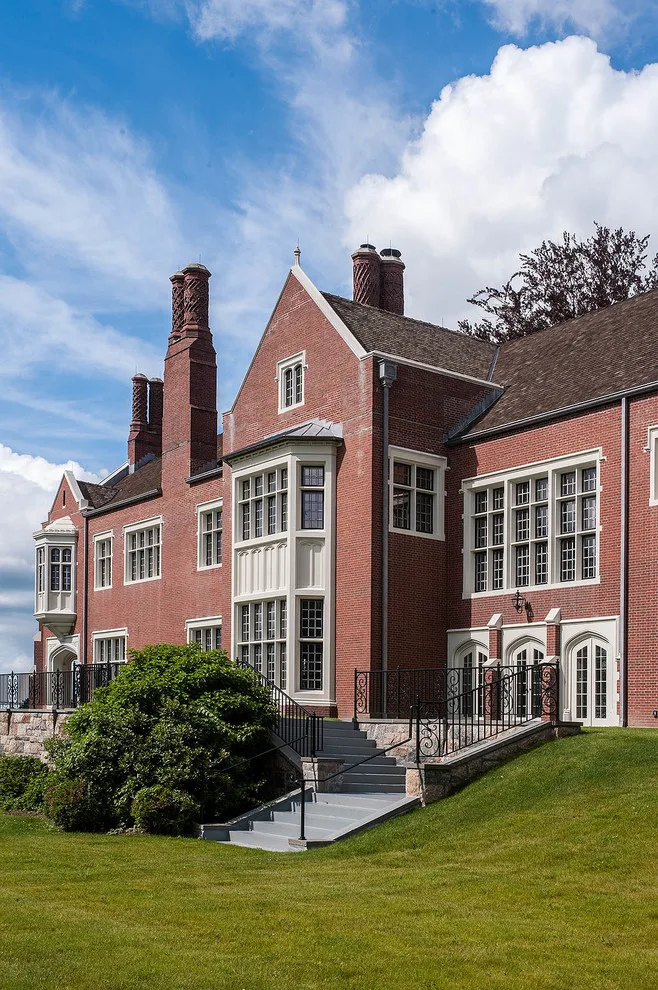 Hilltop Manor by Hobbs INC - Photo 6